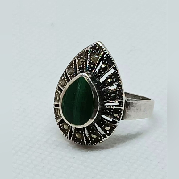 Unique Vintage Jewelry - Vintage Green Chrysoprase Marcasite Pear Shaped .925 Sterling Silver Size 7-7.25